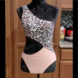 SweatyRocks Women's Bathing Suits One Shoulder Cutout One Pc Swimsuit Sz Medium